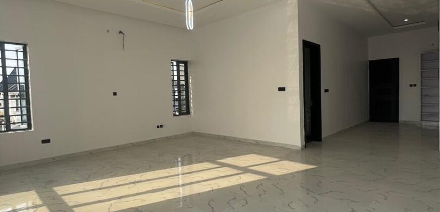 5 Bedroom Fully Detached Duplex House